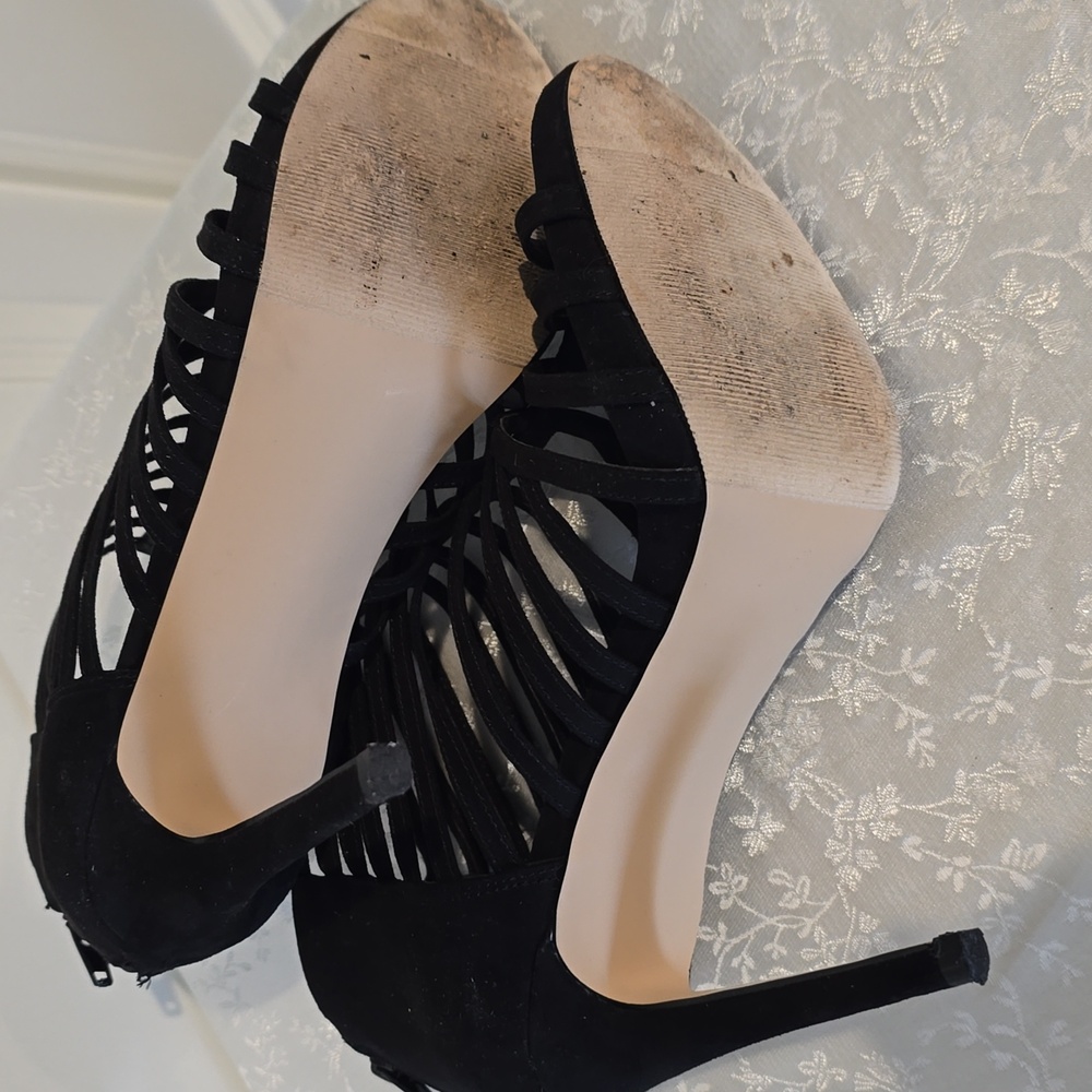 Madden Girl "Lexxx" Women's Size 7 Black Strappy Heeled Sandals - Picture 8 of 11